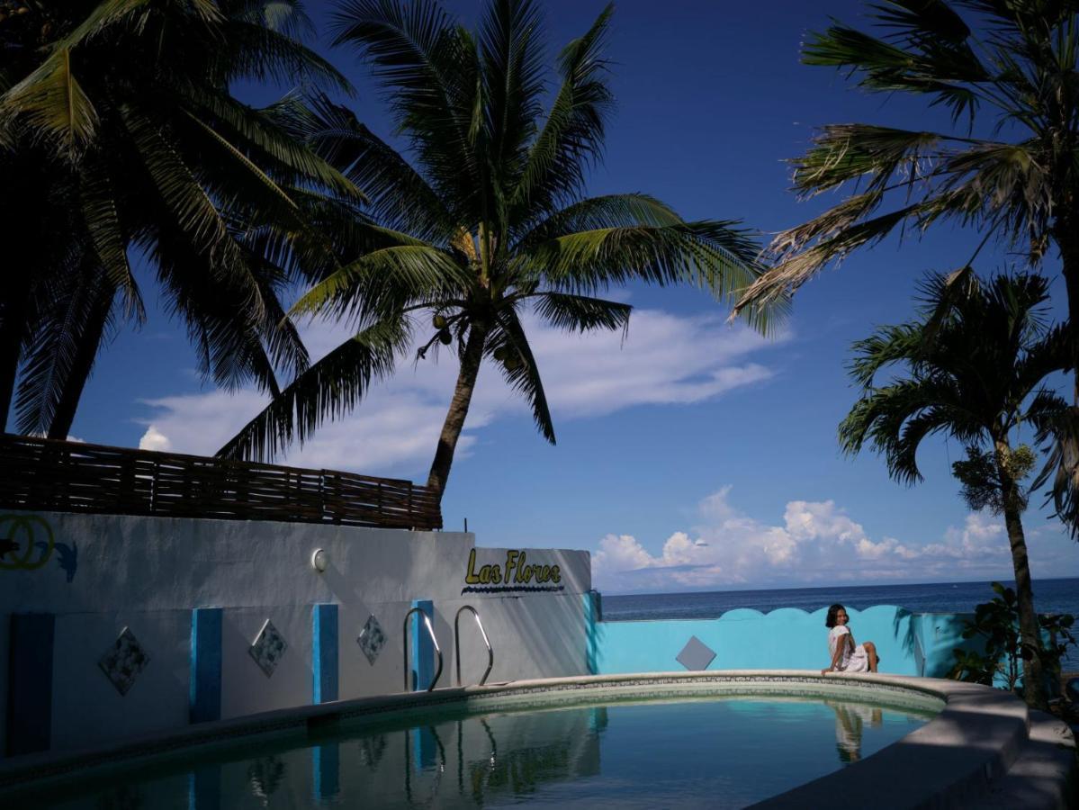 Las Flores Beachside Hotel Catmon Eksteriør bilde