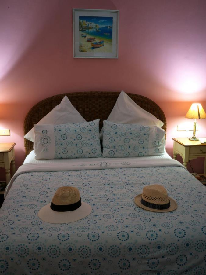 Las Flores Beachside Hotel Catmon Eksteriør bilde