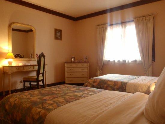 Las Flores Beachside Hotel Catmon Eksteriør bilde